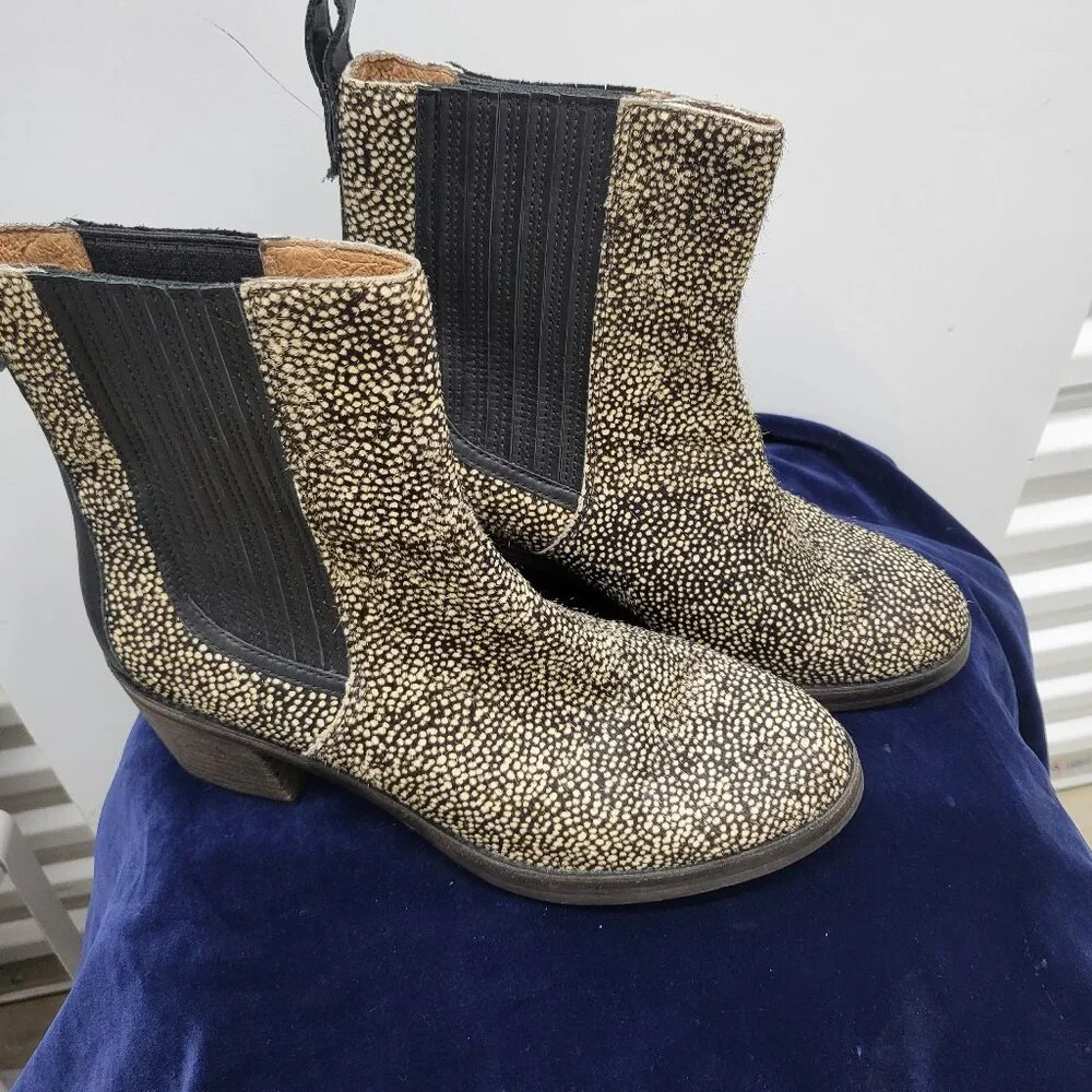UGG ankle boots - Picture 1 of 5